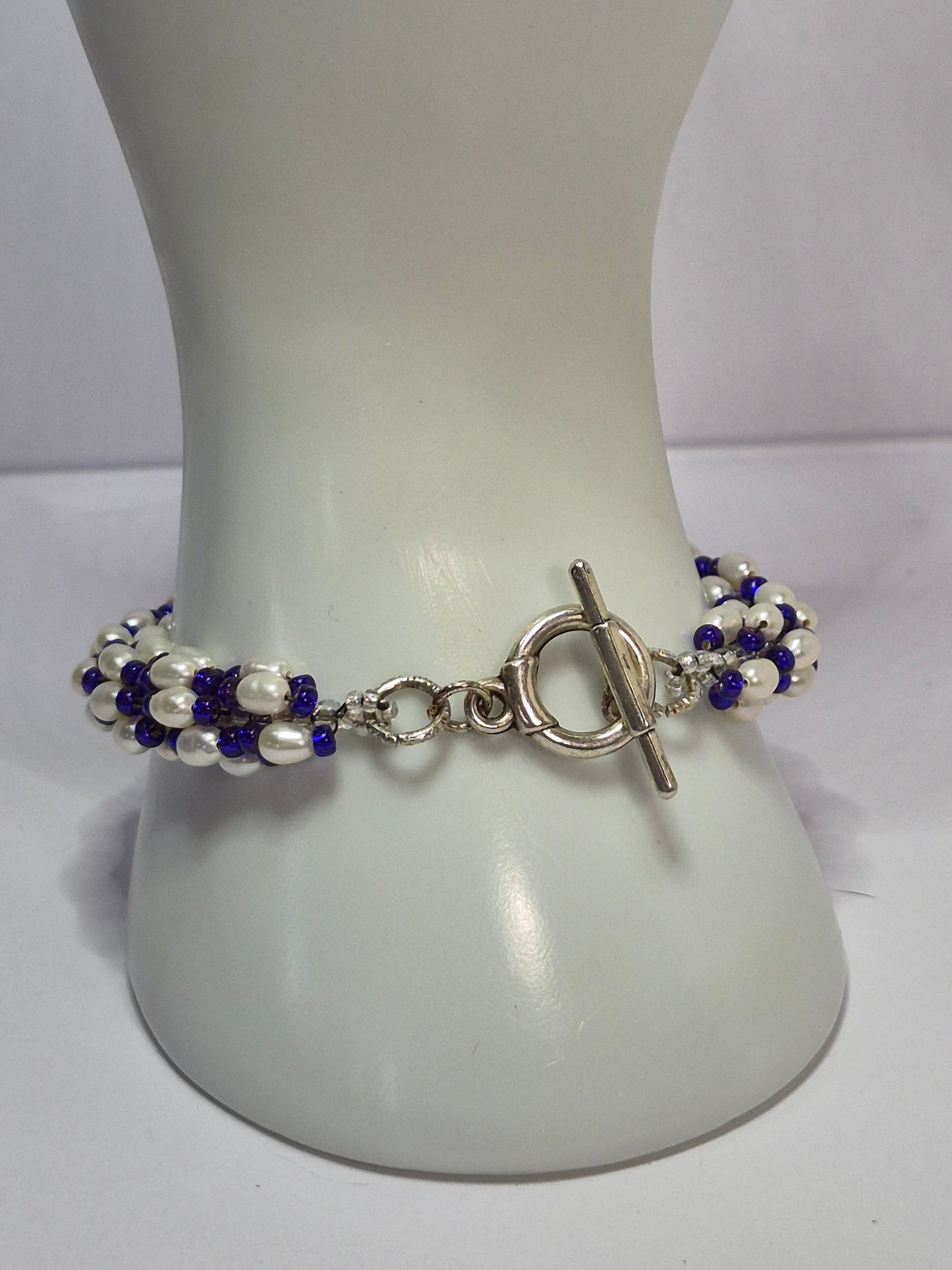 Cobalt Blue & White Freshwater Pearl Spiral Rope Bracelet – Handmade Beaded Bracelet with Toggle Clasp