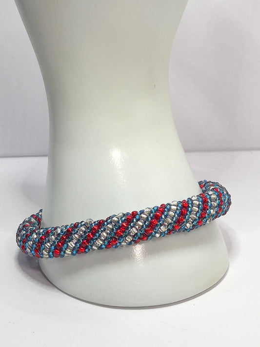 Red, White & Blue Russian Spiral Rope Bracelet – Miyuki 11/0 Seed Beads, American Flag Heart Charm, Gold Extender Chain
