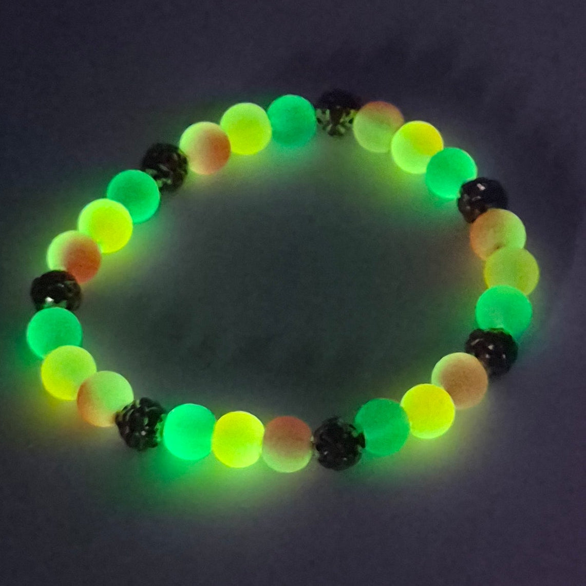 Reggae Glow in the Dark Glass Bead Stretch Bracelet – Handmade Red Yellow Green Gunmetal Jewelry Gift for Her