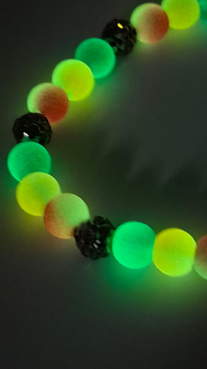 Reggae Glow in the Dark Glass Bead Stretch Bracelet – Handmade Red Yellow Green Gunmetal Jewelry Gift for Her