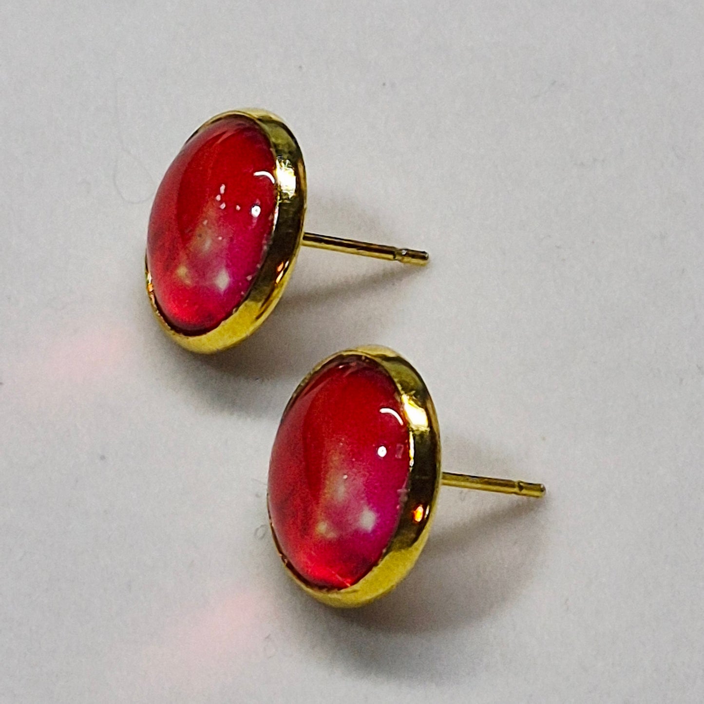 Pink Magenta Ombre Glass Cabochon Stud Earrings | 12mm Round Gold Bezel Gradient Studs | Romantic Jewelry