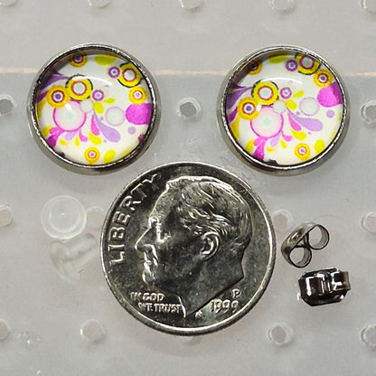 Retro Bubble Pattern Glass Cabochon Stud Earrings | 12mm Round Silver Bezel Mod Studs | Vintage Jewelry