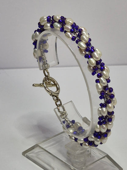 Cobalt Blue & White Freshwater Pearl Spiral Rope Bracelet – Handmade Beaded Bracelet with Toggle Clasp