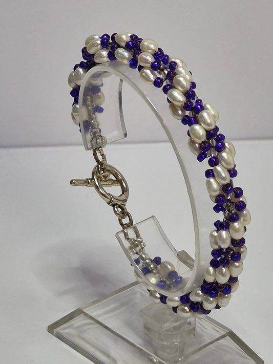 Cobalt Blue & White Freshwater Pearl Spiral Rope Bracelet – Handmade Beaded Bracelet with Toggle Clasp
