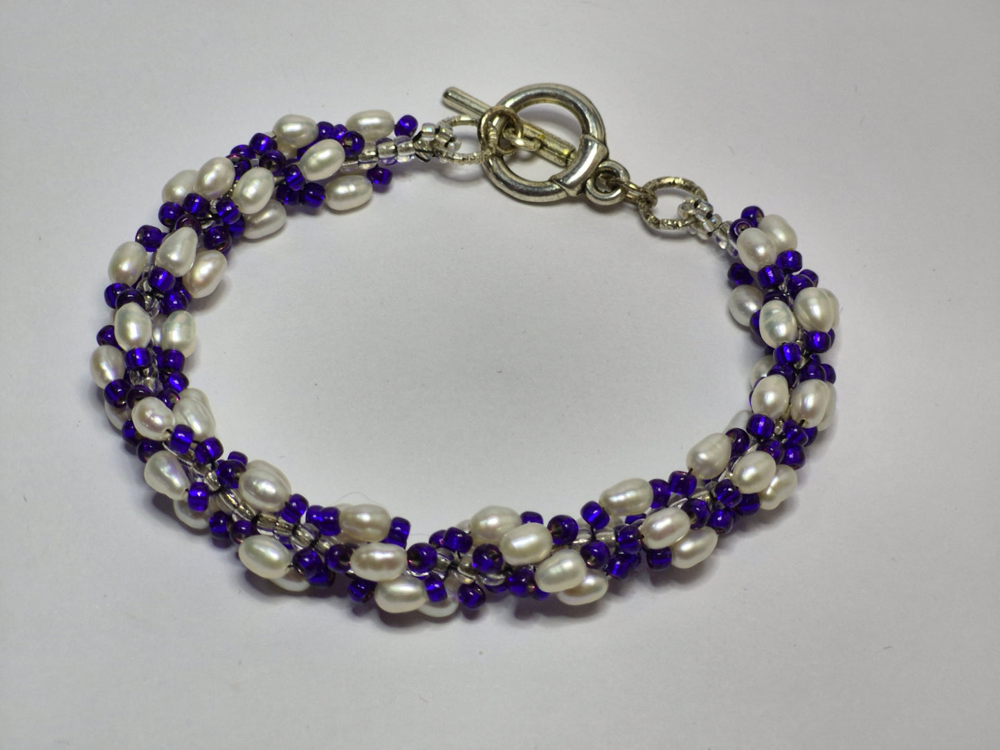 Cobalt Blue & White Freshwater Pearl Spiral Rope Bracelet – Handmade Beaded Bracelet with Toggle Clasp