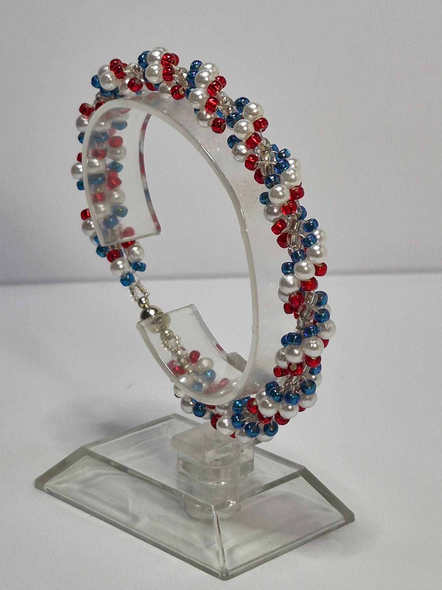 Red White & Blue Spiral Rope Bracelet – Handmade Pearl & Seed Bead Patriotic Bracelet with Magnetic Clasp