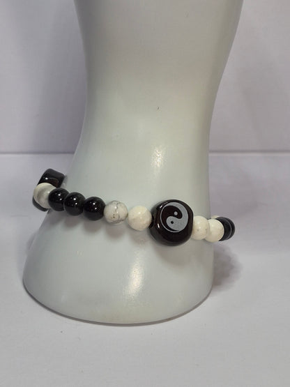 Yin Yang Stretch Bracelet – White Howlite & Black Obsidian Gemstone Bracelet with Glass Yin Yang Beads