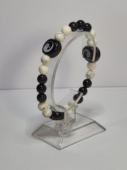 Yin Yang Stretch Bracelet – White Howlite & Black Obsidian Gemstone Bracelet with Glass Yin Yang Beads