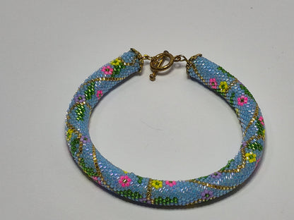 Periwinkle Floral Tubular Peyote Rope Bracelet – Miyuki Seed Beads, Paracord Core, Antique Gold Toggle Clasp