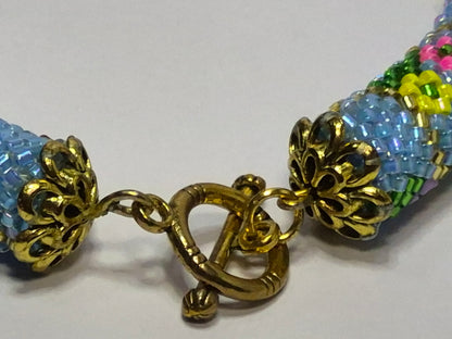 Periwinkle Floral Tubular Peyote Rope Bracelet – Miyuki Seed Beads, Paracord Core, Antique Gold Toggle Clasp