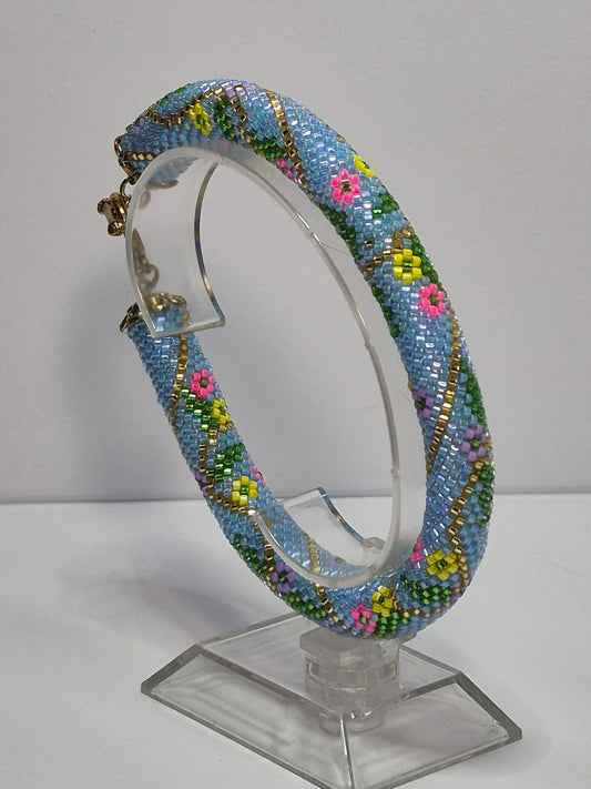Periwinkle Floral Tubular Peyote Rope Bracelet – Miyuki Seed Beads, Paracord Core, Antique Gold Toggle Clasp