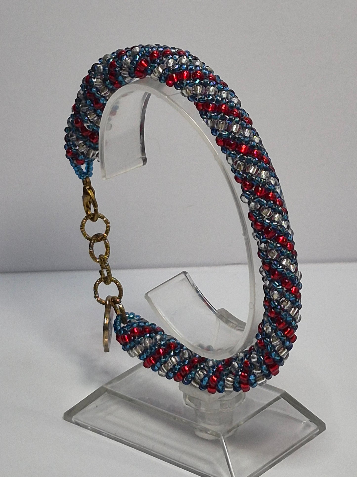 Red, White & Blue Russian Spiral Rope Bracelet – Miyuki 11/0 Seed Beads, American Flag Heart Charm, Gold Extender Chain