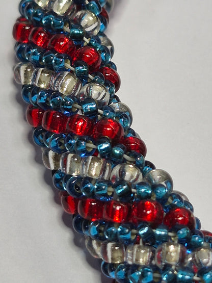Red, White & Blue Russian Spiral Rope Bracelet – Miyuki 11/0 Seed Beads, American Flag Heart Charm, Gold Extender Chain