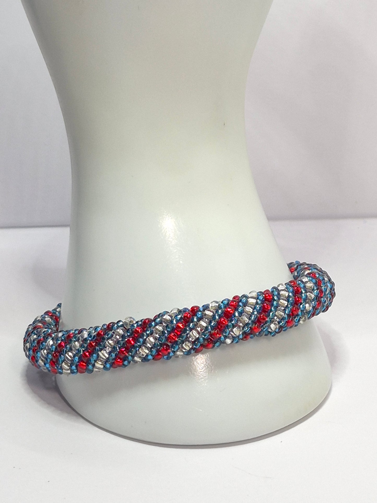 Red, White & Blue Russian Spiral Rope Bracelet – Miyuki 11/0 Seed Beads, American Flag Heart Charm, Gold Extender Chain
