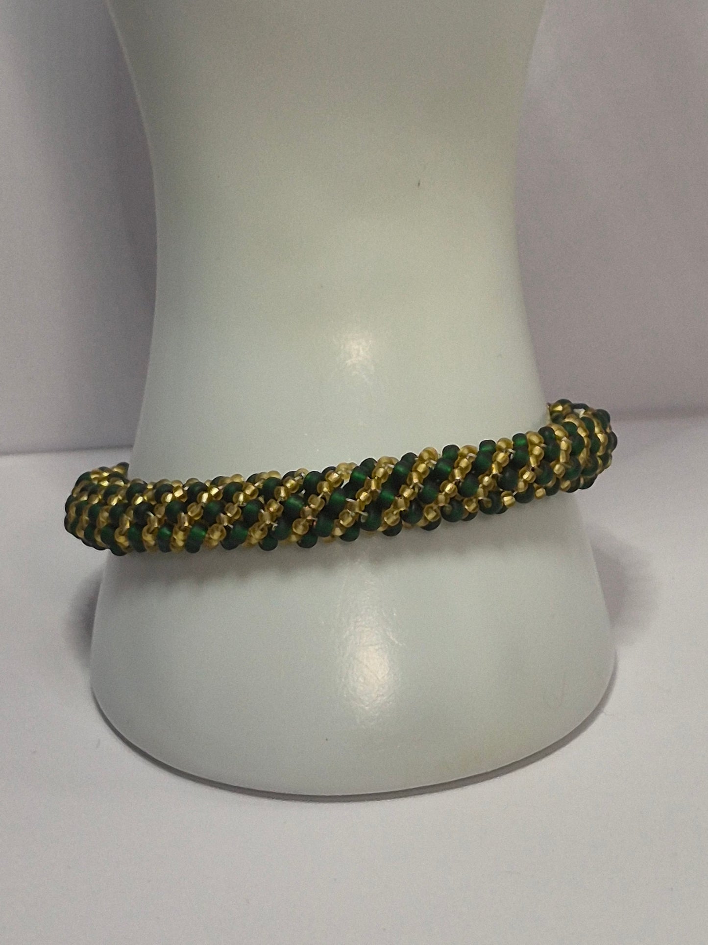 Emerald Green & Gold Russian Spiral Rope Bracelet – Miyuki 8/0 & 11/0 Matte Seed Beads, Antique Gold Filigree Caps & Lobster Clasp