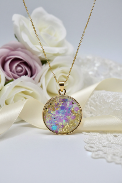 Floral round pendant necklace wedding style